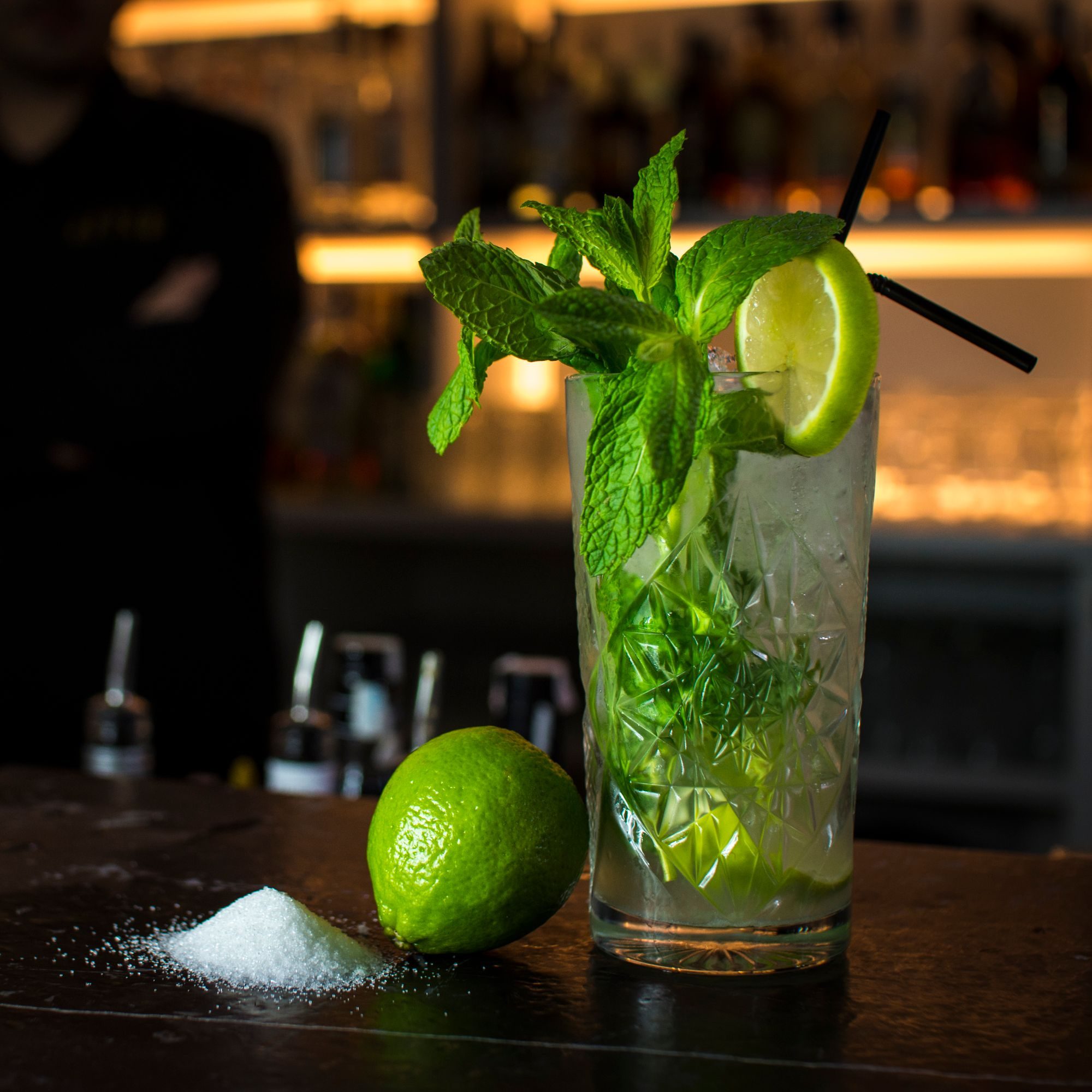 Mojito at the bar